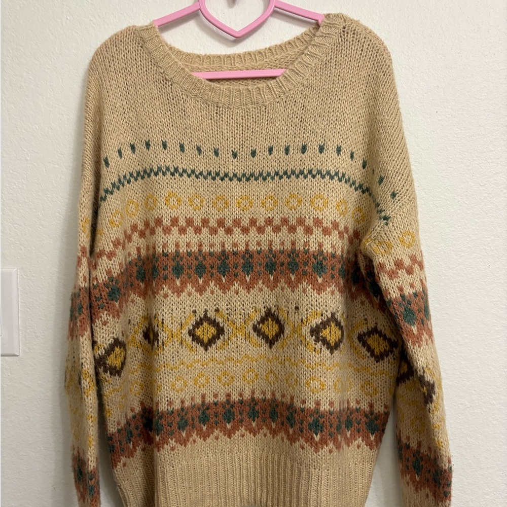 Patterned Beige Sweater - image 4